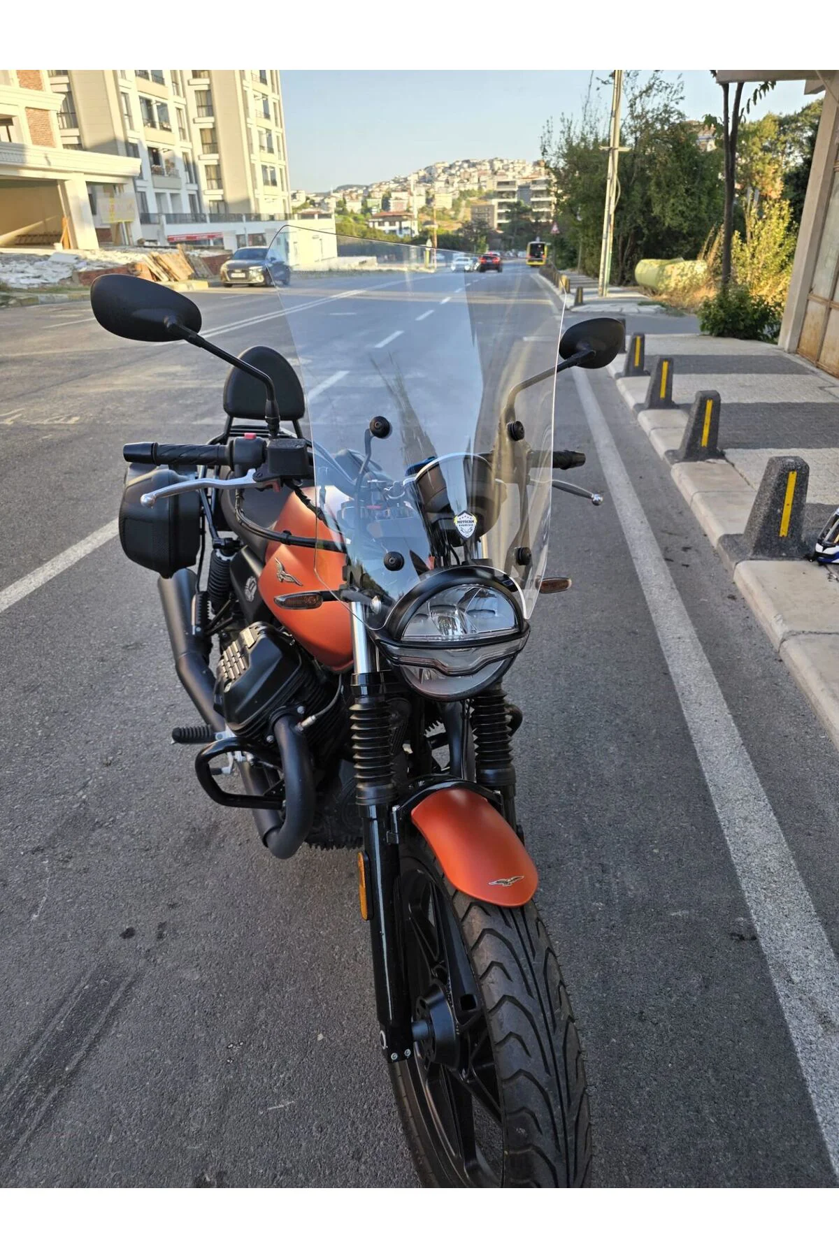 Moto Guzzi V7 Stone Ön Cam 2021-2023 Model 52cm Şeffaf Renkli 4mm