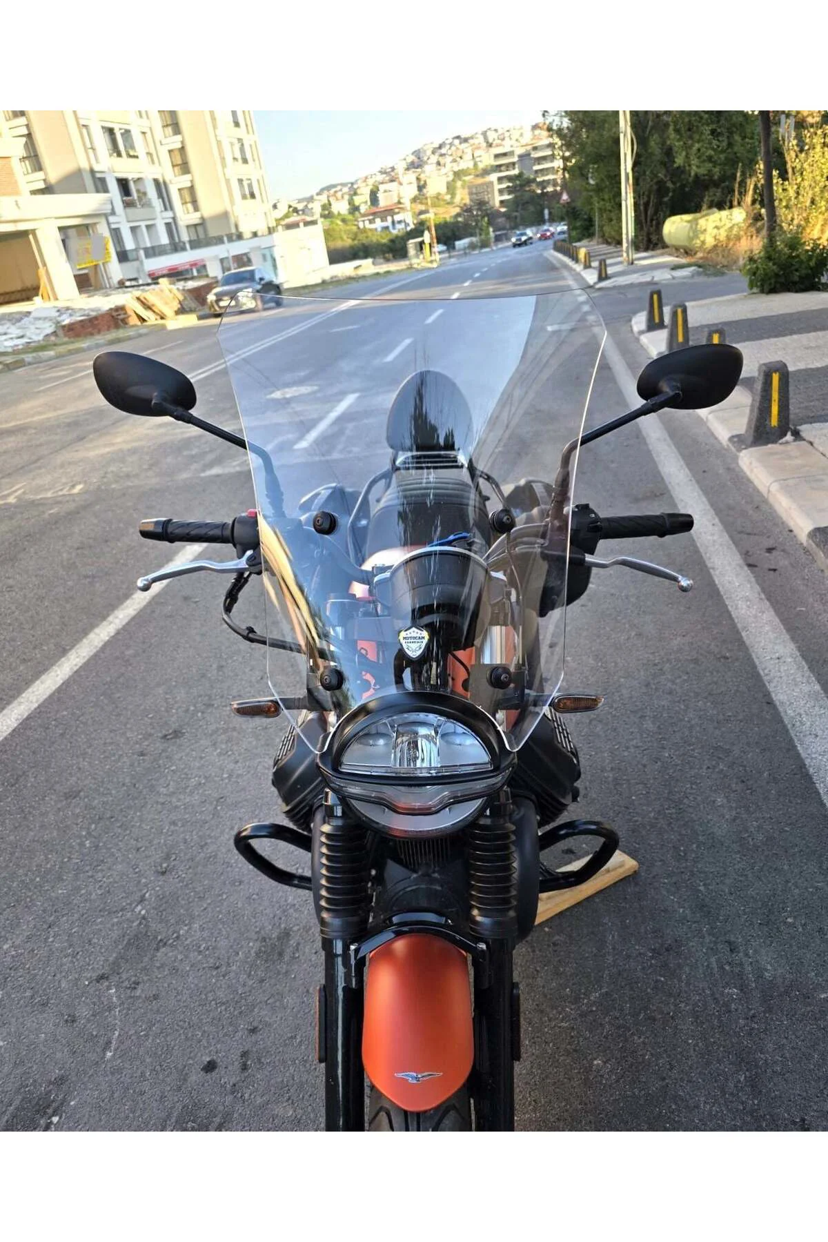Moto Guzzi V7 Stone Ön Cam 2021-2023 Model 52cm Şeffaf Renkli 4mm