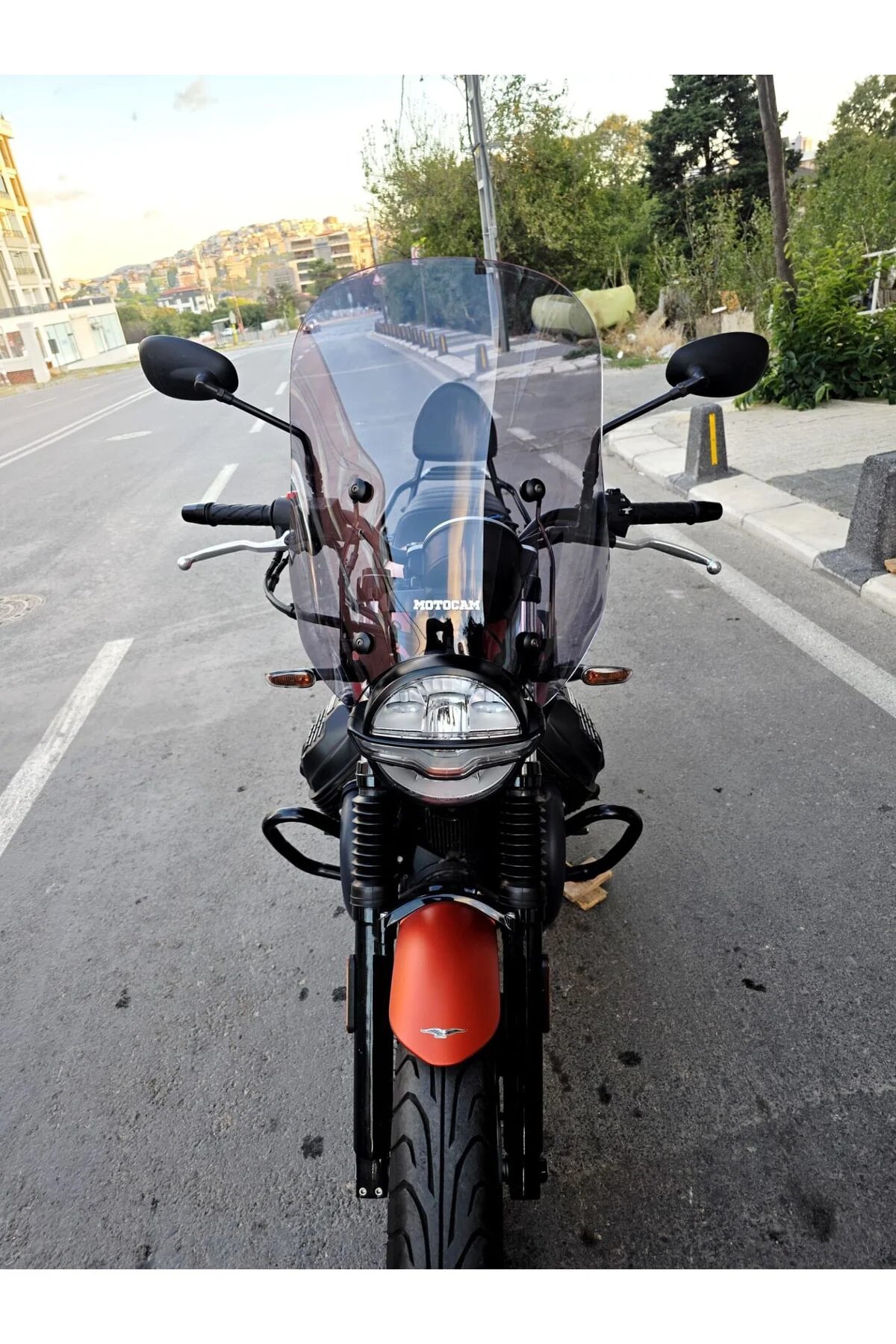 Moto Guzzi V7 Stone Ön Cam 2021-2023 Model 53cm Füme Renkli 4mm A