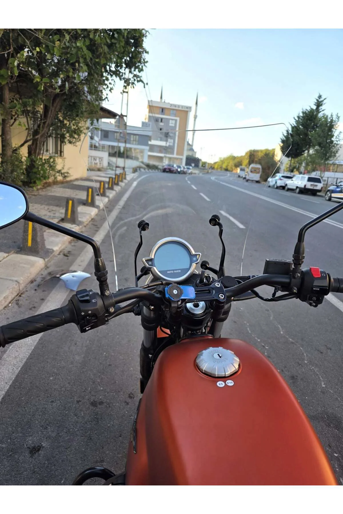 Moto Guzzi V7 Stone Ön Cam 2021-2023 Model 52cm Şeffaf Renkli 4mm