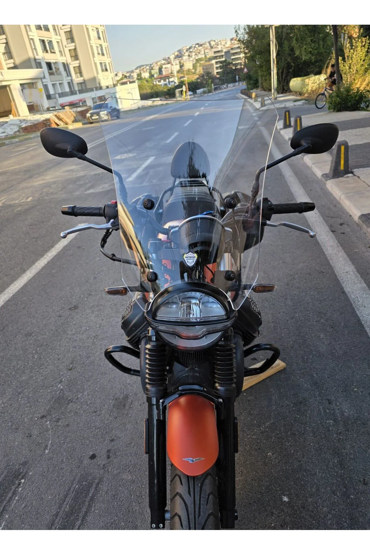 Moto Guzzi V7 Stone Ön Cam 2021-2023 Model 52cm Şeffaf Renkli 4mm