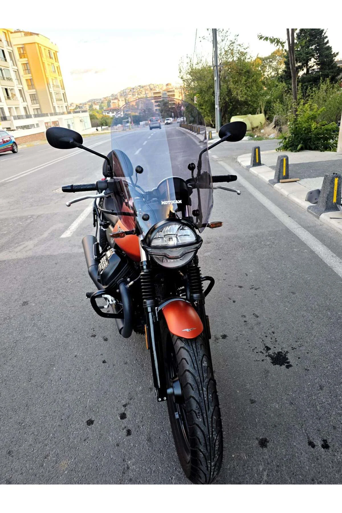 Moto Guzzi V7 Stone Ön Cam 2021-2023 Model 53cm Füme Renkli 4mm A