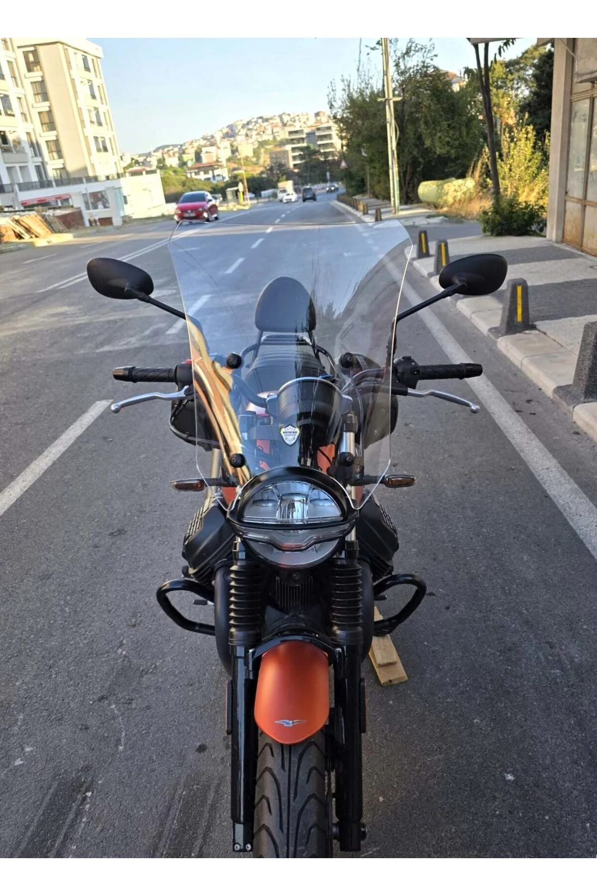 Moto Guzzi V7 Stone Ön Cam 2021-2023 Model 52cm Şeffaf Renkli 4mm