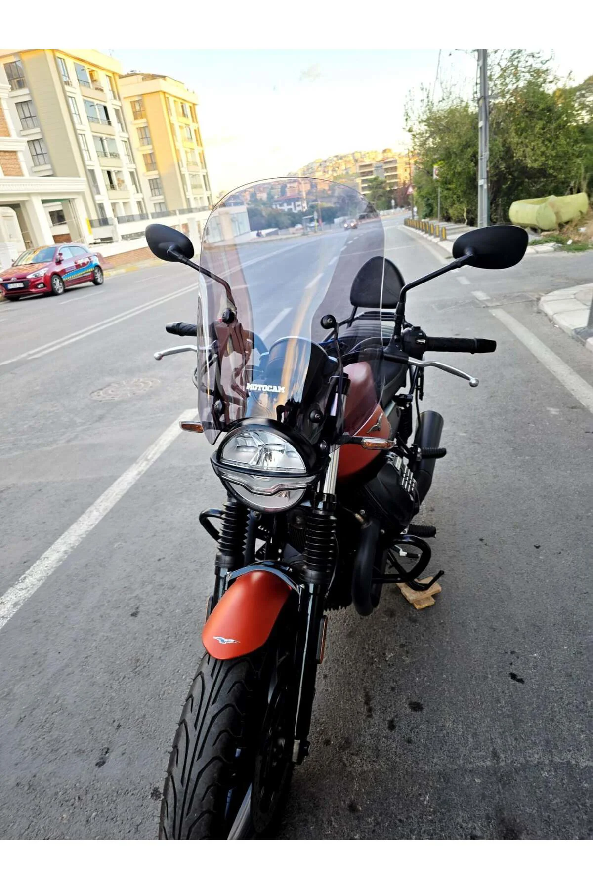 Moto Guzzi V7 Stone Ön Cam 2021-2023 Model 53cm Füme Renkli 4mm A