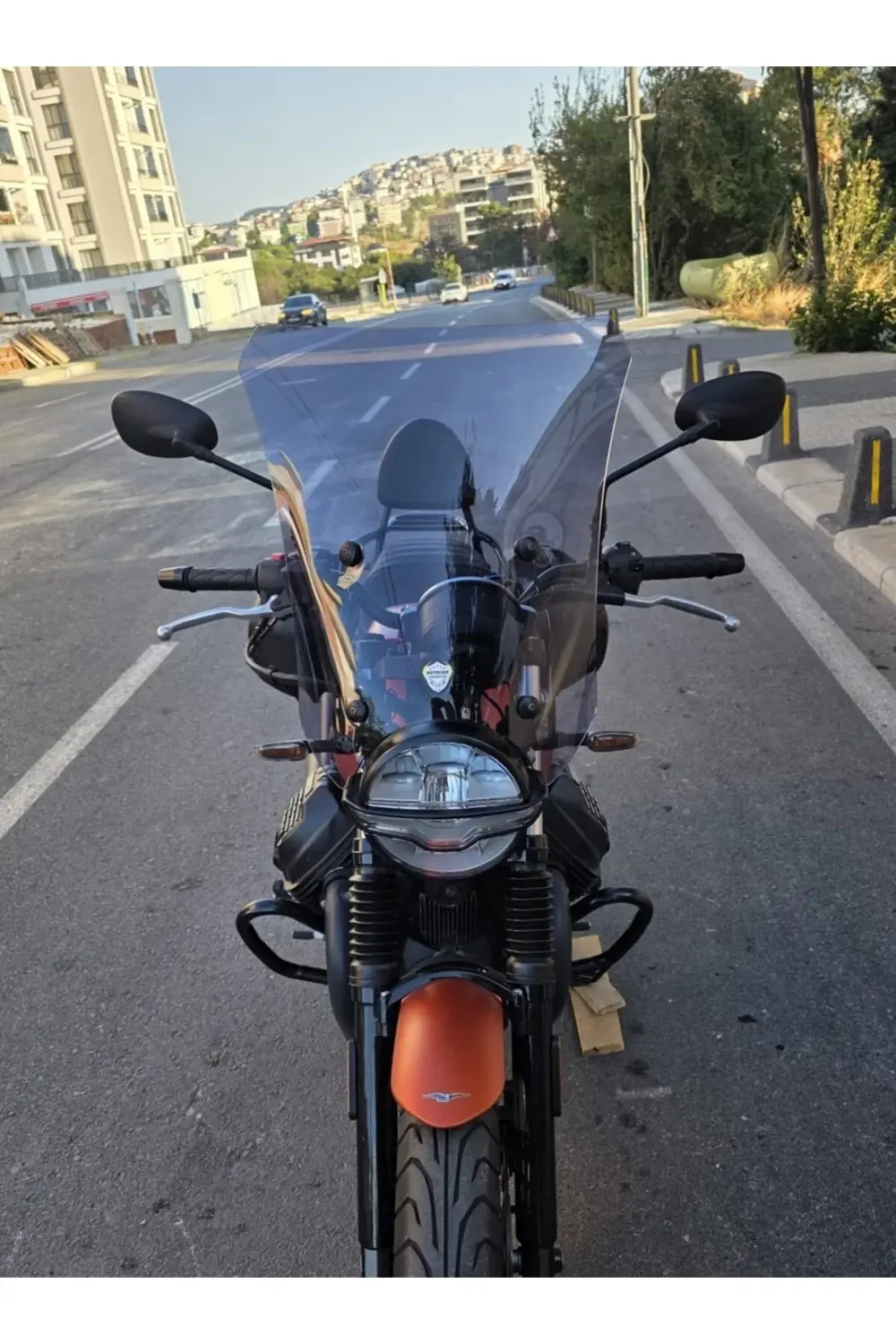 Moto Guzzi V7 Stone Ön Cam 2021-2023 Model 52cm Füme Renkli 4mm A