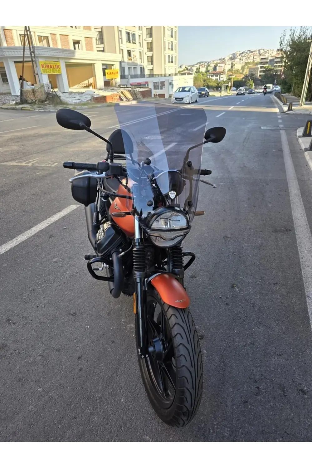 Moto Guzzi V7 Stone Ön Cam 2021-2023 Model 52cm Füme Renkli 4mm A