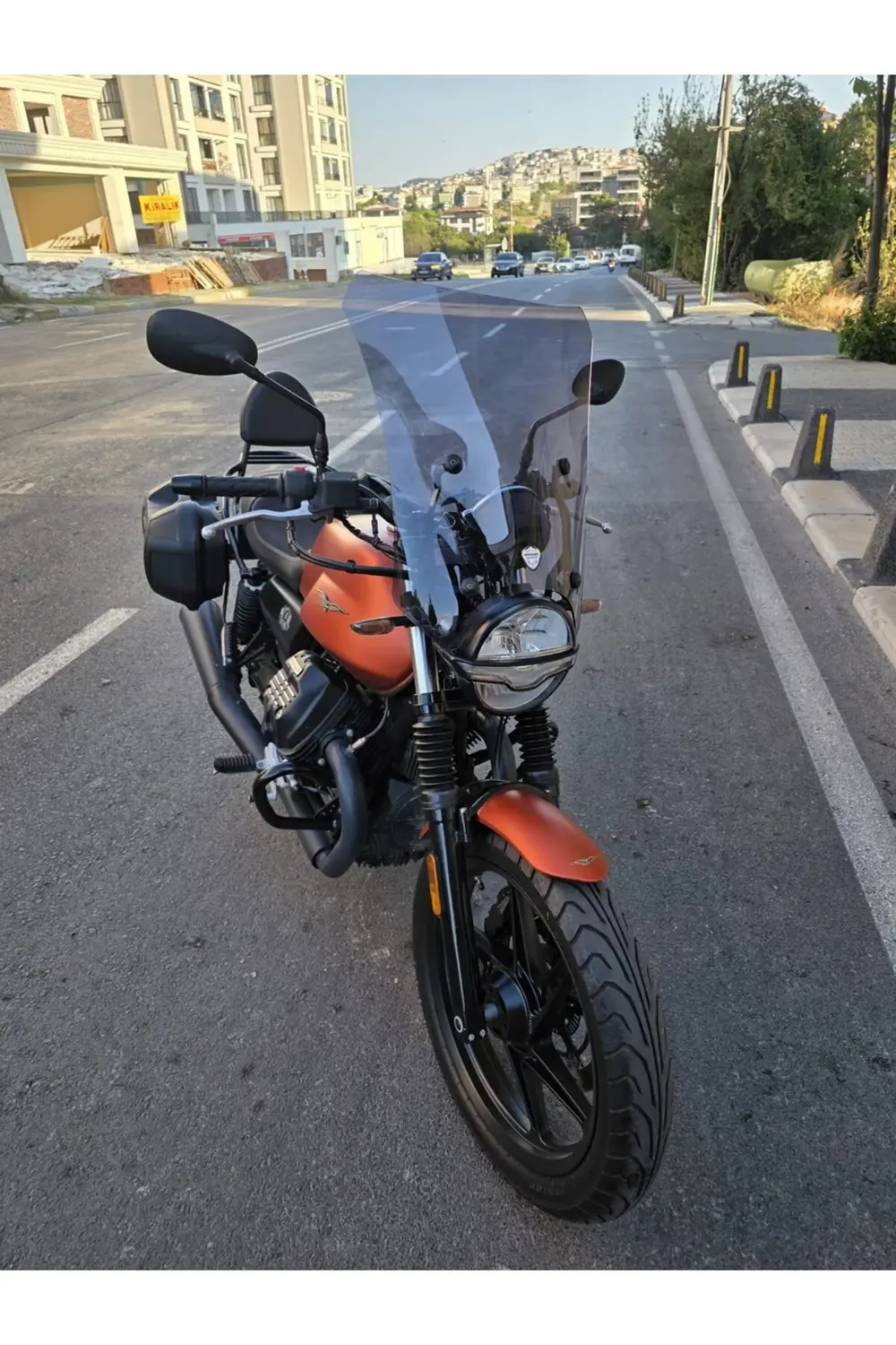 Moto Guzzi V7 Stone Ön Cam 2021-2023 Model 52cm Füme Renkli 4mm A