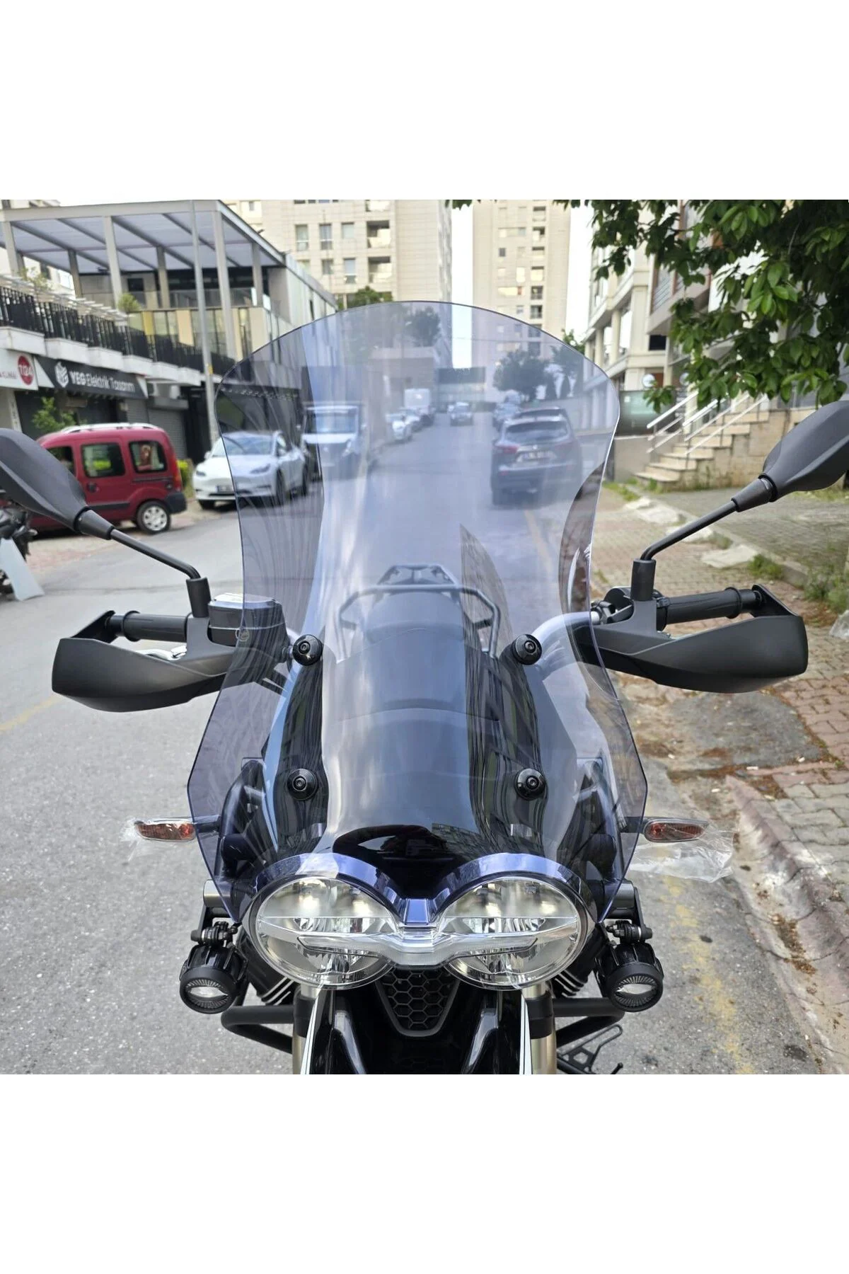 Moto Guzzi V85 Ön Cam 2019-2023 Model 58cm Füme Renkli 4mm