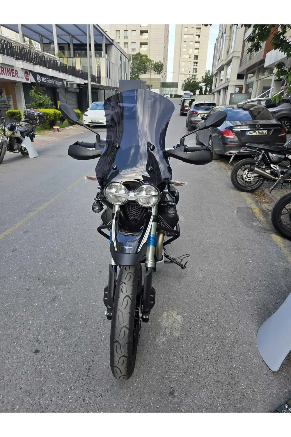 Moto Guzzi V85 Uyumlu Siperlik Ön Cam 2019-2023 Model 58cm Siyah