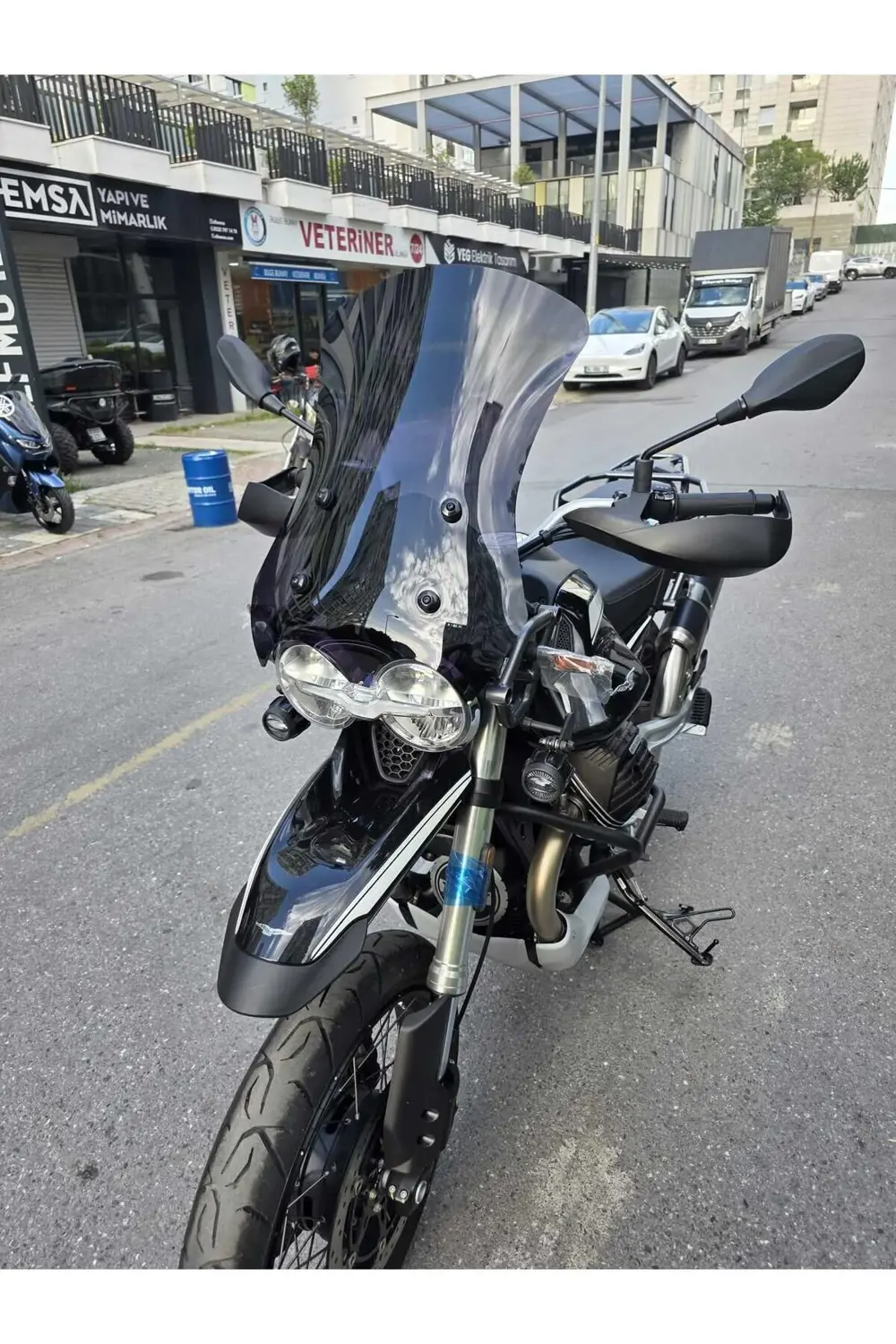 Moto Guzzi V85 Uyumlu Siperlik Ön Cam 2019-2023 Model 58cm Siyah