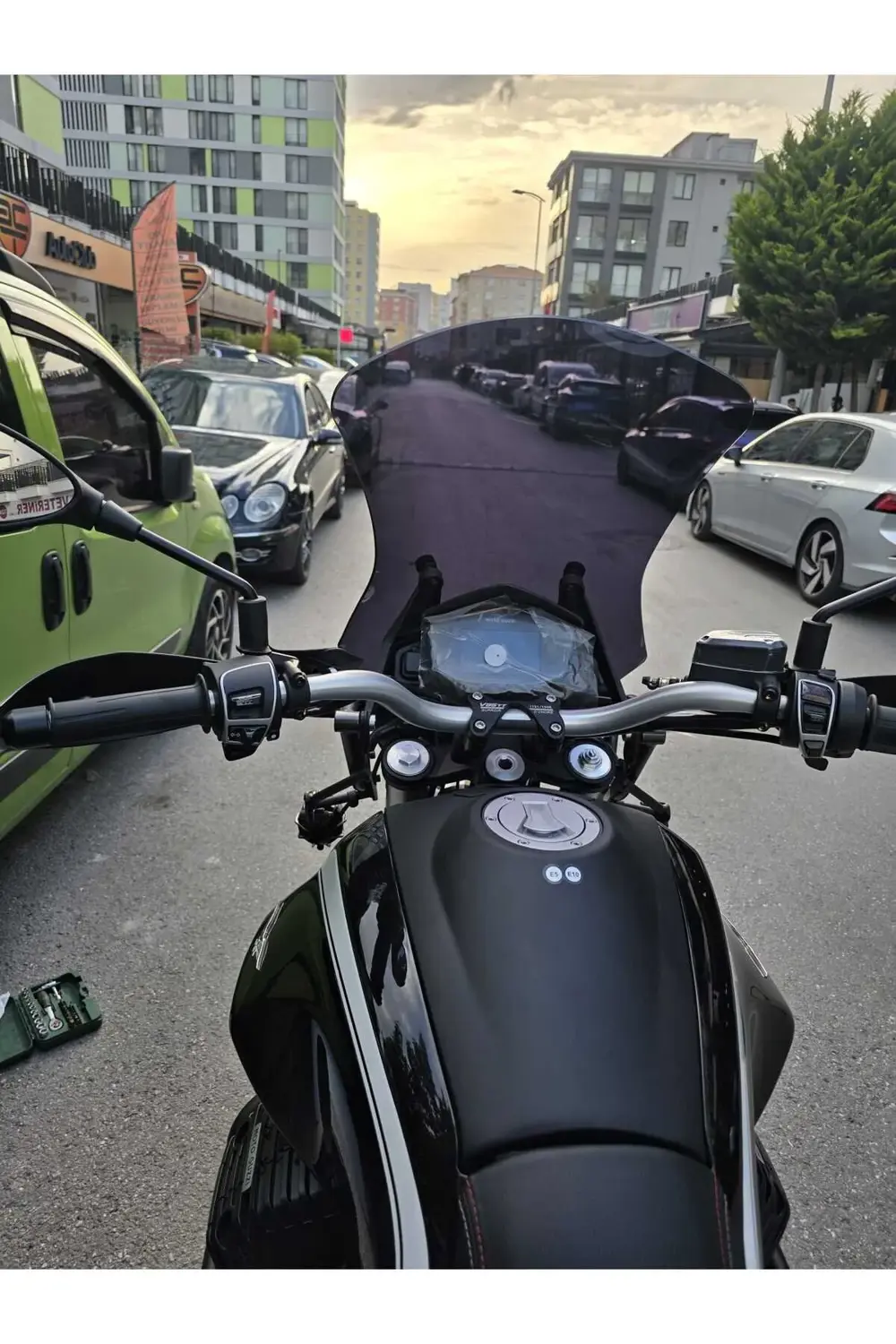 Moto Guzzi V85 Uyumlu Siperlik Ön Cam 2019-2023 Model 58cm Siyah