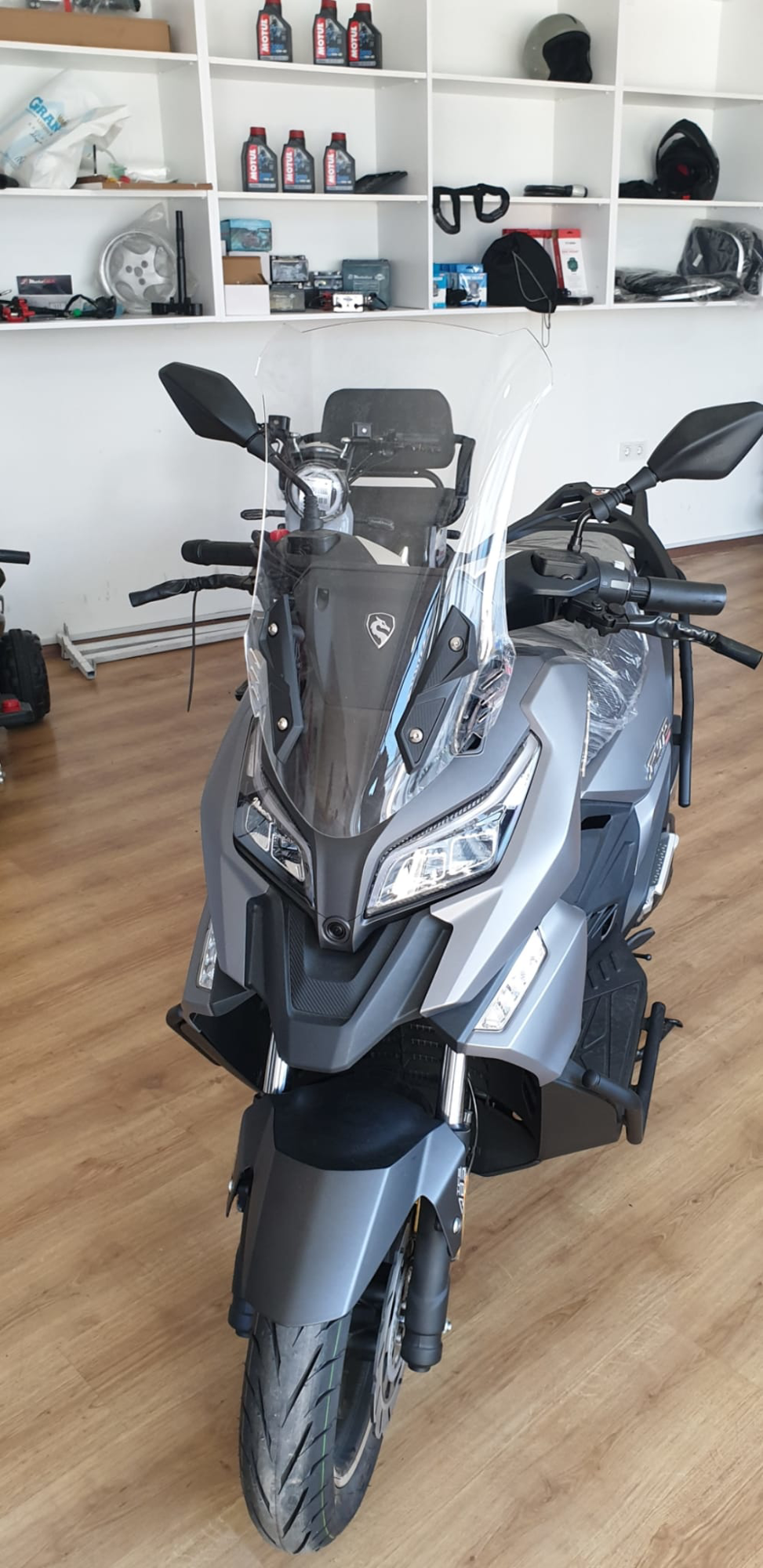Motocam  Motolüx Rt2 Ragner Siperlik Ön Cam 2023-2025 Model 56Cm Ş