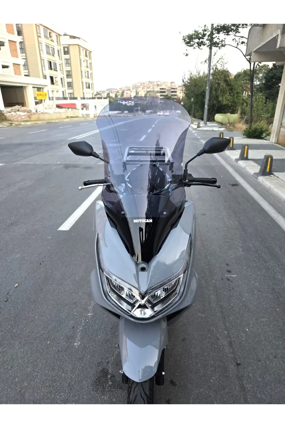 MotolüxMCX 125 Ön Cam 2024-2025 Model 68cm Füme Renkli 4mm