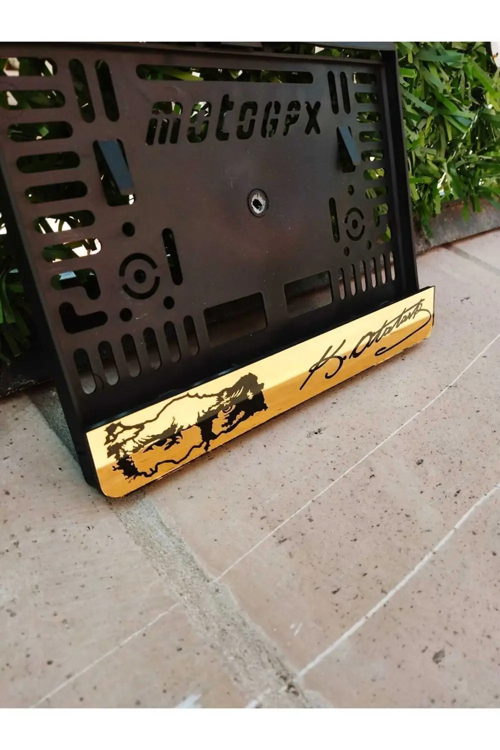 Motor Plakalık Atatürk Göz Ve Imzalı Lazer Kesim Pleksi| Motorsik