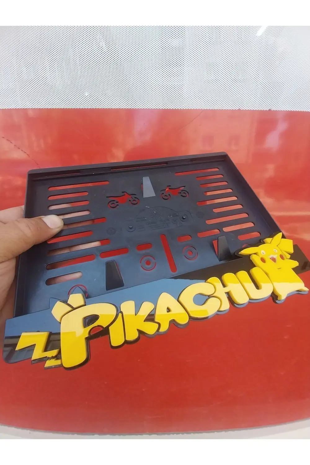Motor Plakalık Pikachu Canlı Renkler