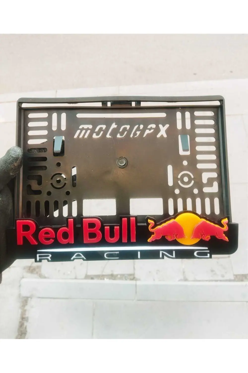 MOTOR PLAKALIK RED BULL TAKMATİK PLEKSİ 3D KABARTMA LAZER KESİM