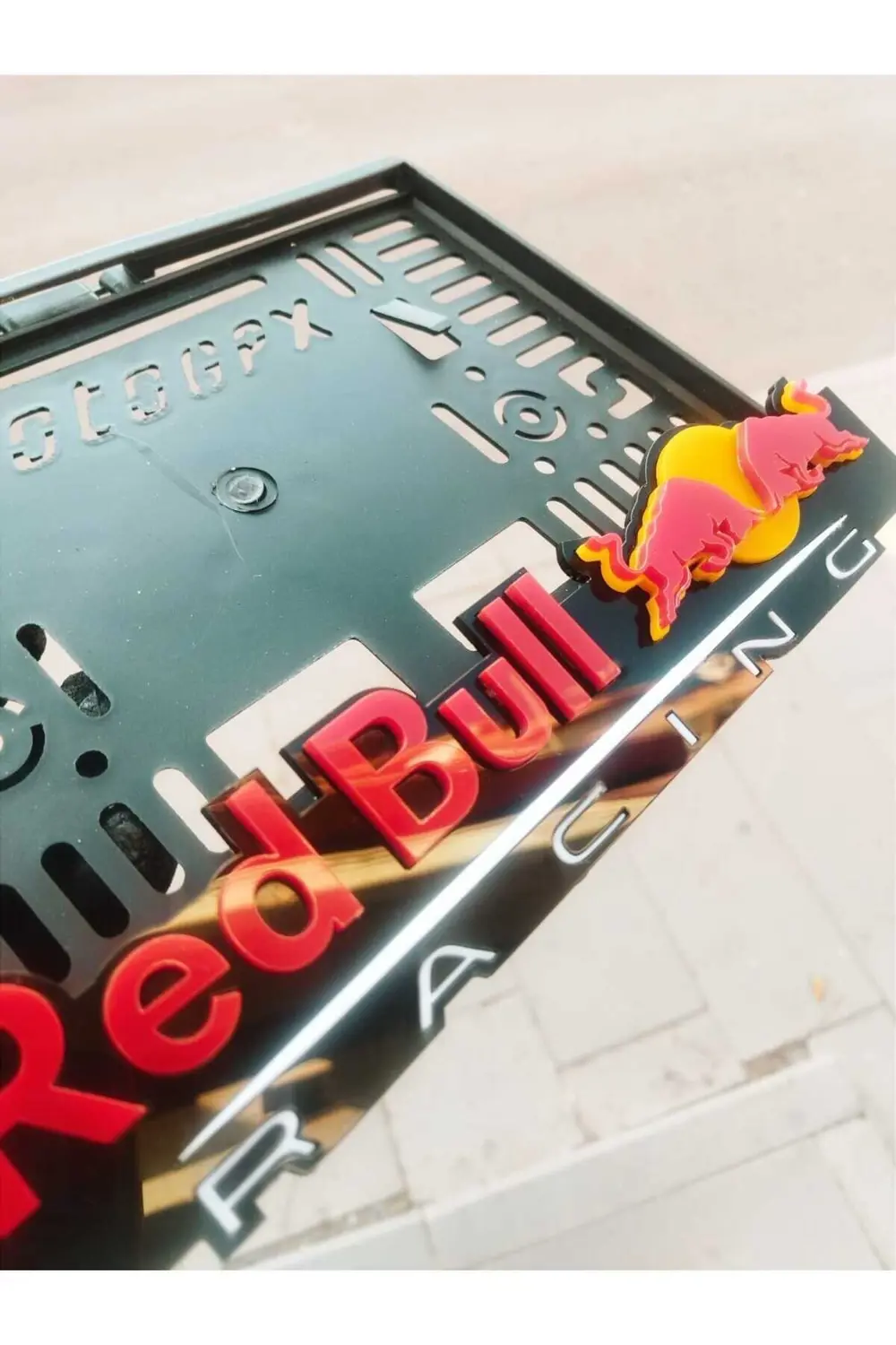 MOTOR PLAKALIK RED BULL TAKMATİK PLEKSİ 3D KABARTMA LAZER KESİM