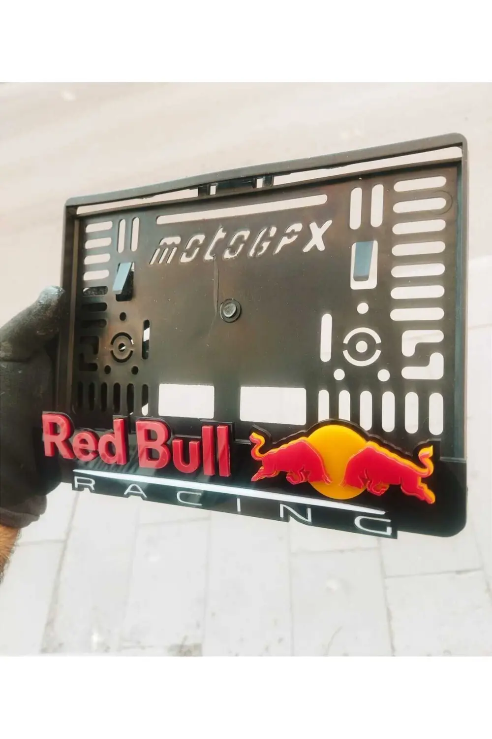MOTOR PLAKALIK RED BULL TAKMATİK PLEKSİ 3D KABARTMA LAZER KESİM