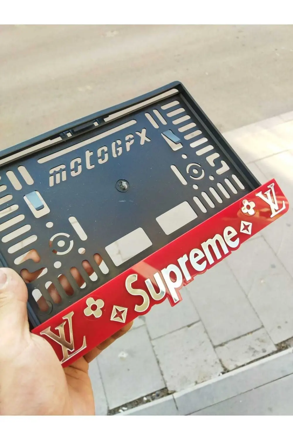 MOTOR PLAKALIK SUPREME LAZER KESİM PLEKSİ ( 1 ADET )