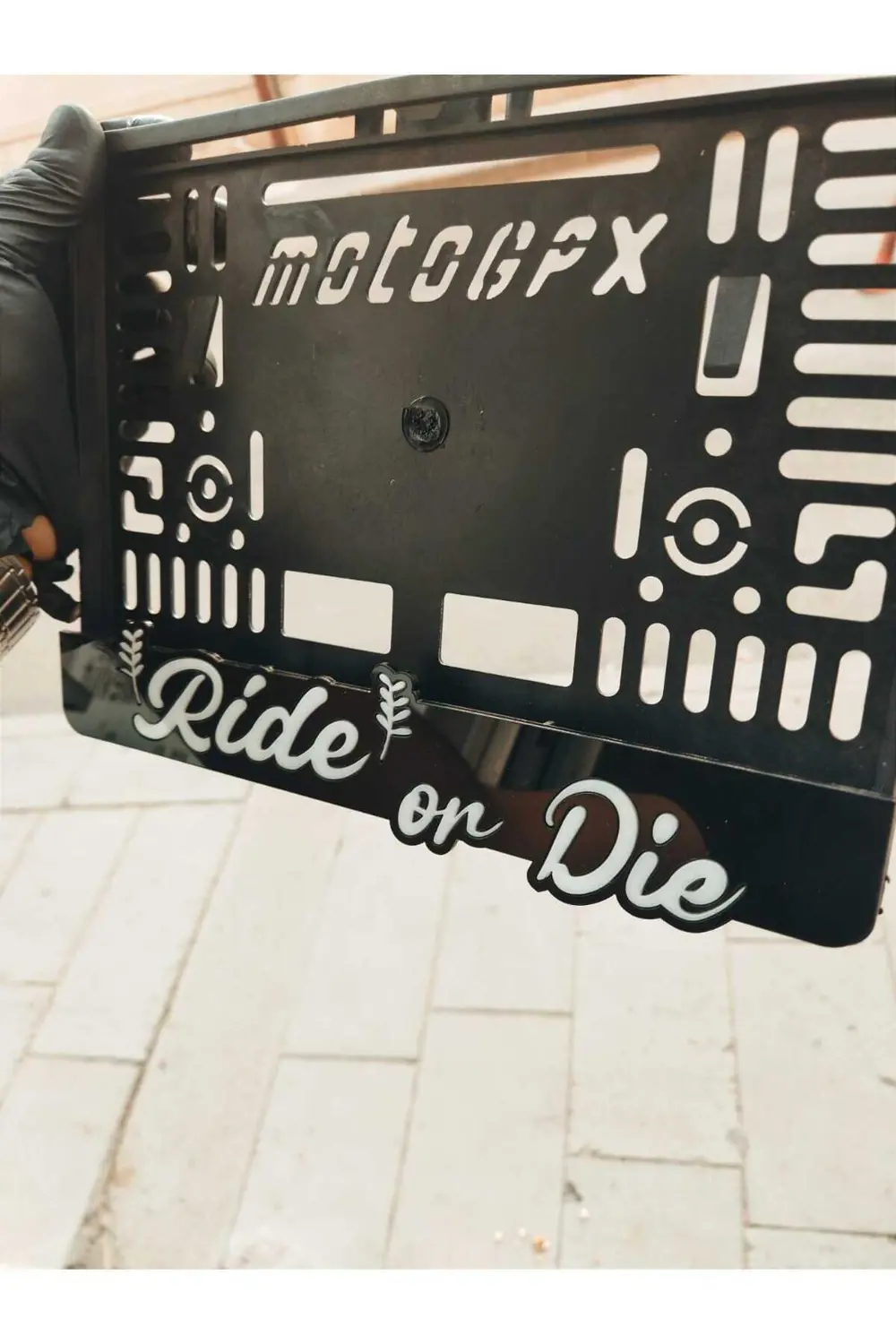 Motor Plakalık 'sür Yada Öl' Takmatik Lazer Kesim Pleksi ( 1 Adet