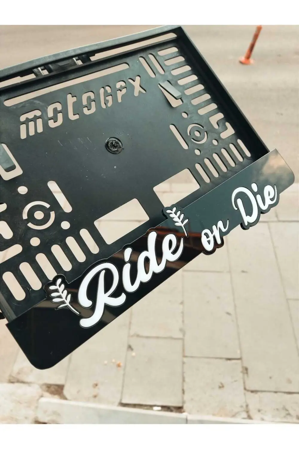 Motor Plakalık 'sür Yada Öl' Takmatik Lazer Kesim Pleksi ( 1 Adet