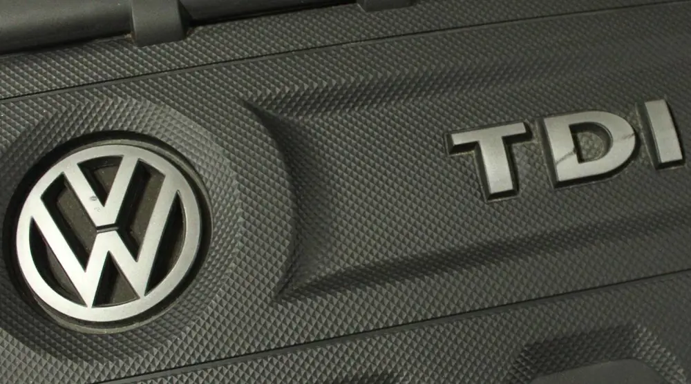 Motor Plastik Üst Kapağı (VW Orjinal)(04L103954T)(Golf 7 1.6 TDI)