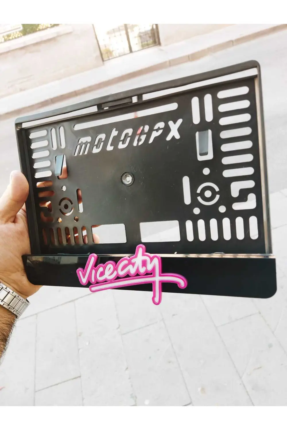 MOTORSİKLET PLAKALIK LAZER KESİM PLEKSİ