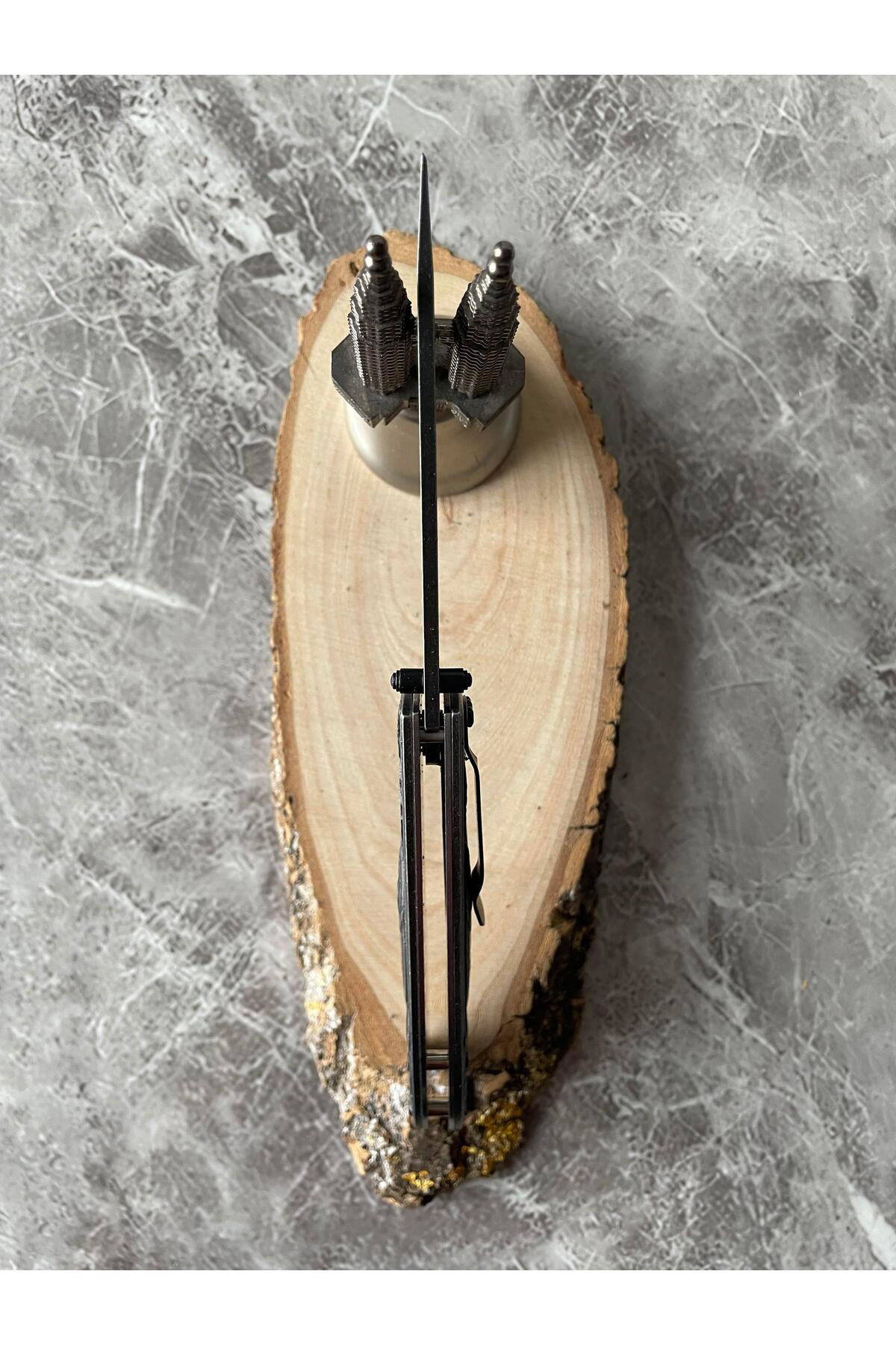 Mtech MT1002E Kamp Çakısı – Karbon Kaplama, Balık İşlemeli Kabze,