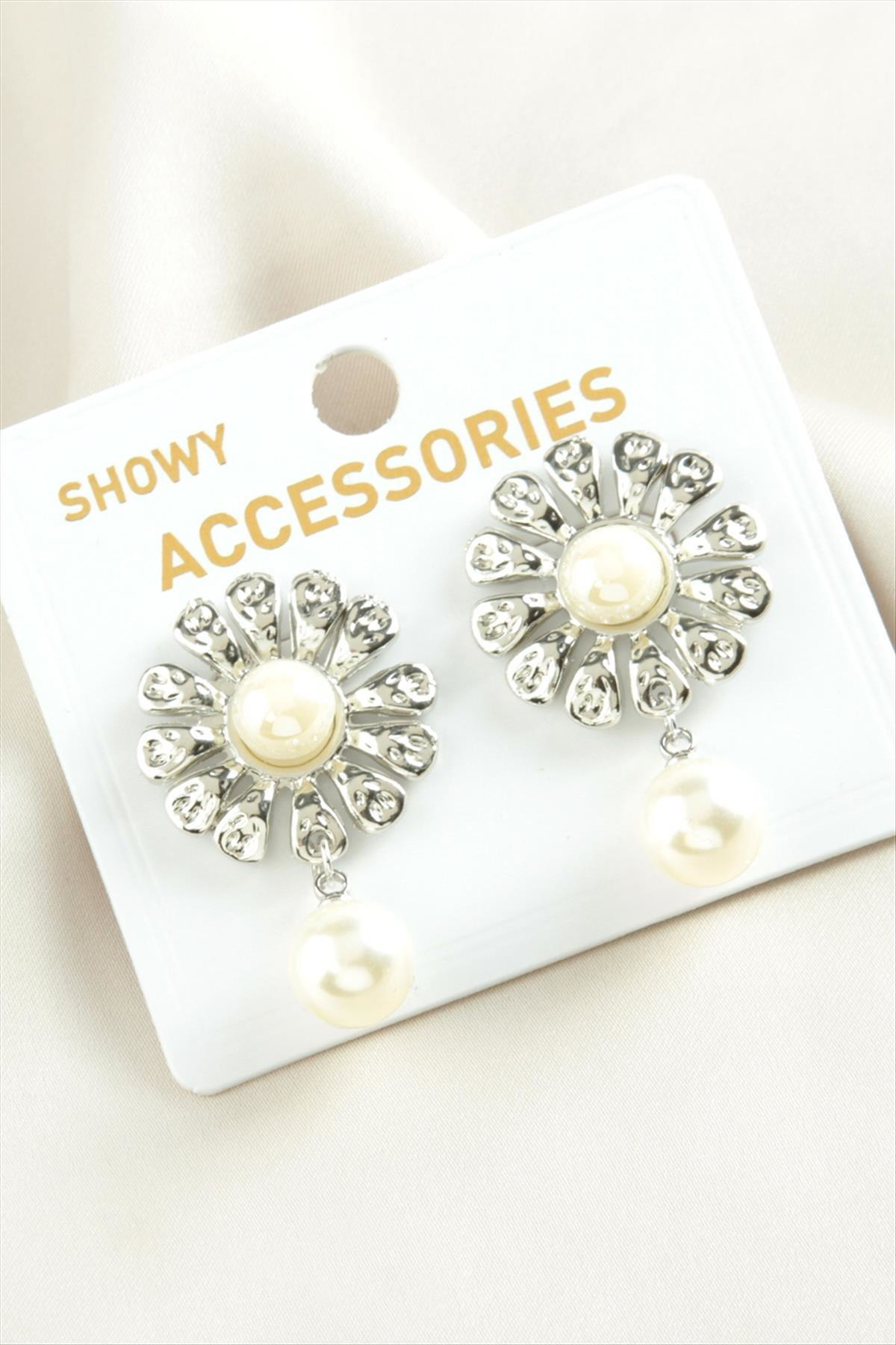 MTXDPN Papatya Trend İnci (155647) Küpe-Gümüş Rengi