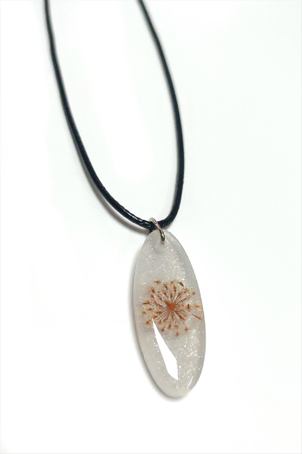 MTXDPN Sultanotu Çiçeği Oval (165734) Epoksi Kolye-Beyaz