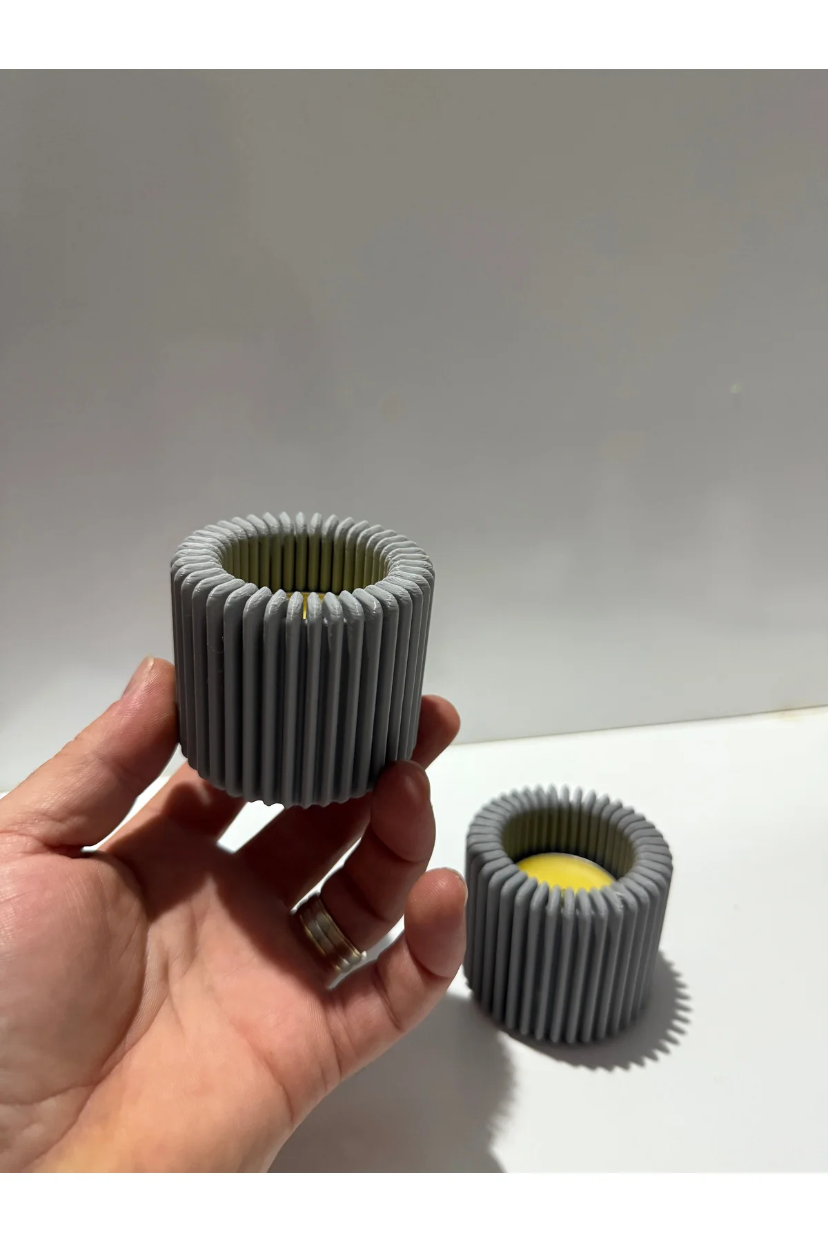 Mumluk Özel Tasarım Gri Renk Carbon Fiber Malzeme Dekoratif Obje