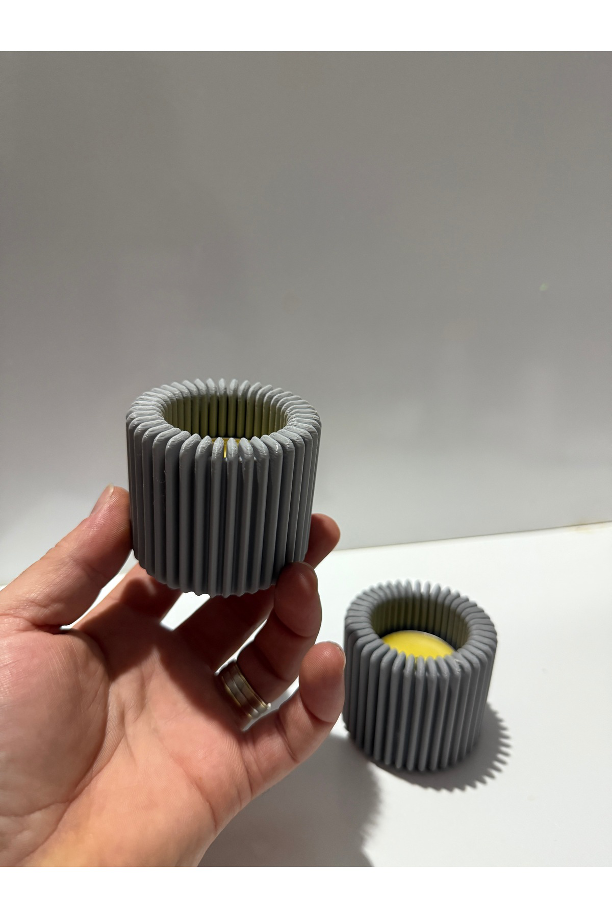 Mumluk Özel Tasarım Gri Renk Carbon Fiber Malzeme Dekoratif Obje