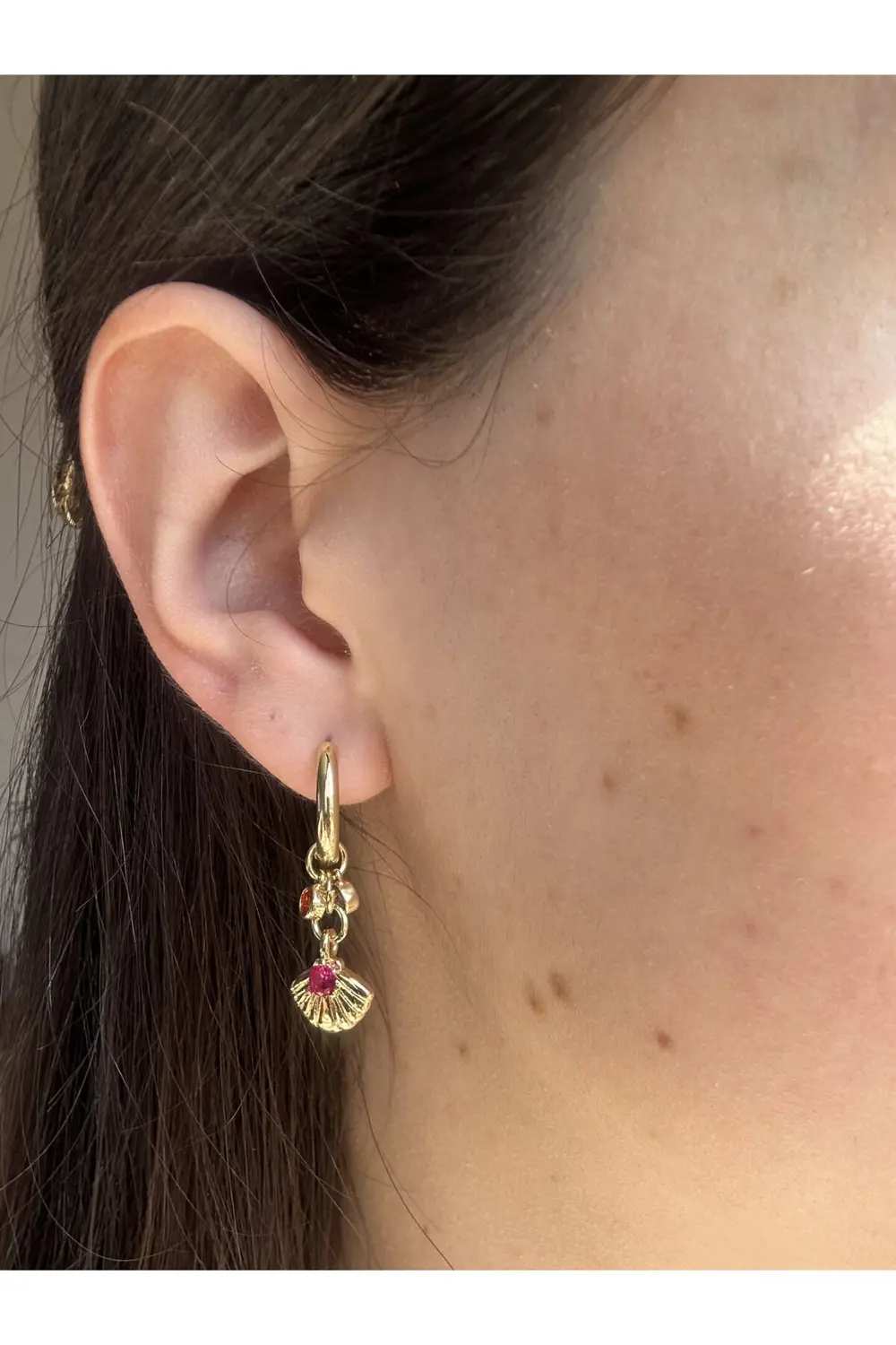 Atelier Emine Mürdüm Taşlı Yelpaze Charm Küpe