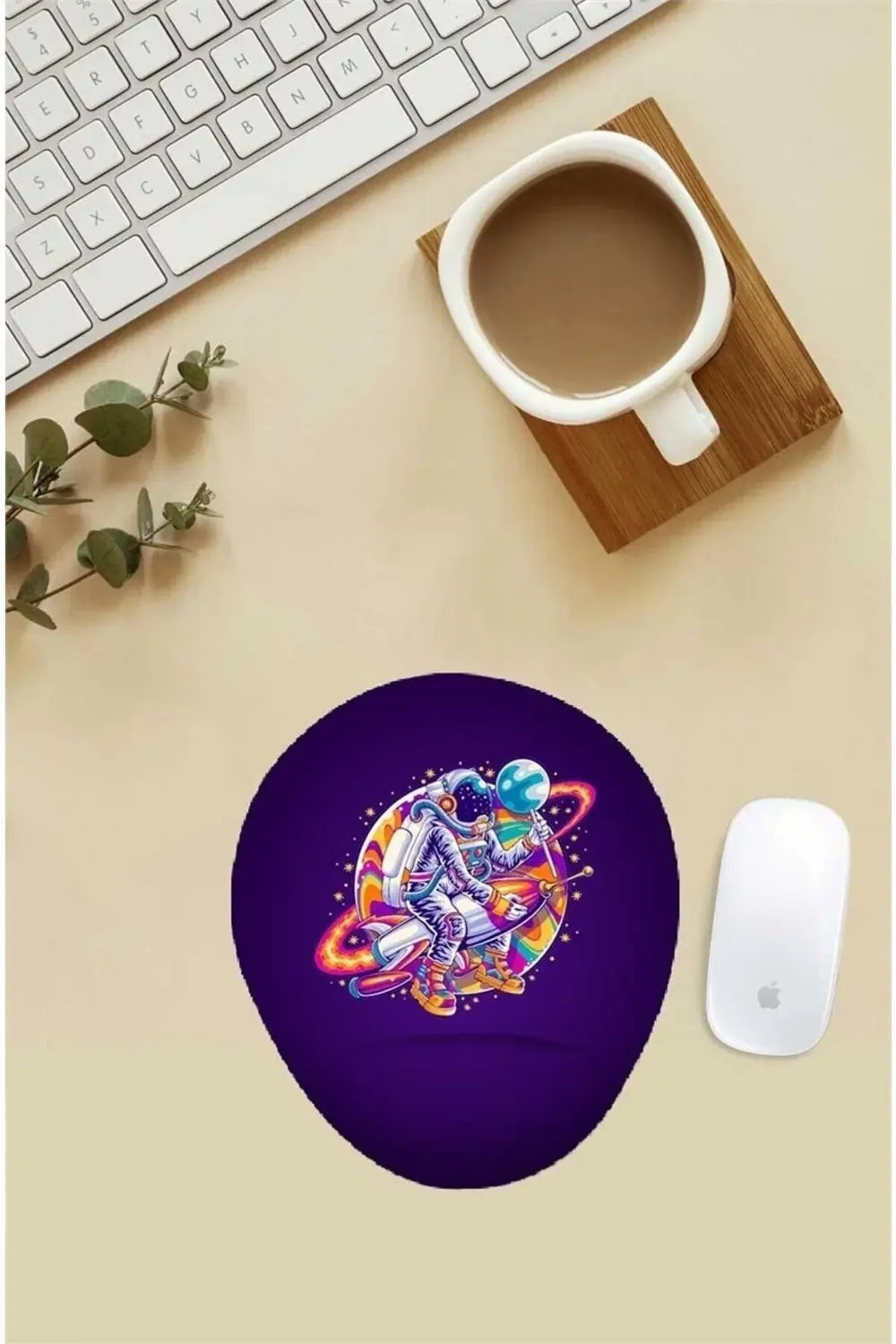 Mutlu Astronot Desenli Bilek Destekli Mouse Pad
