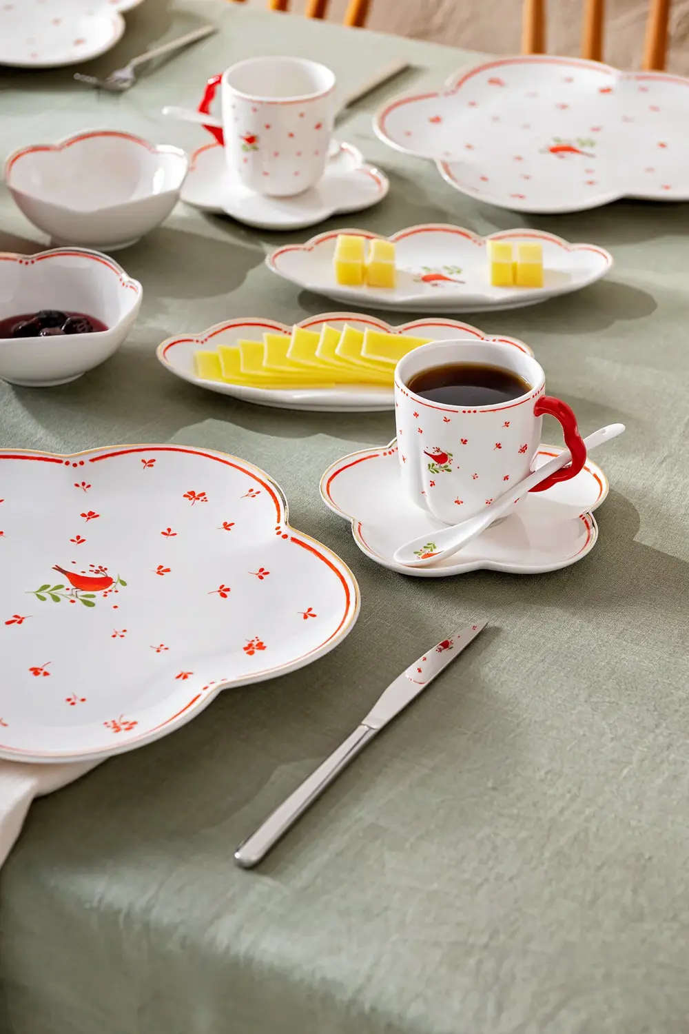 Myna Porselen 32 Parça 6 Kişilik Kahvaltı Takımı