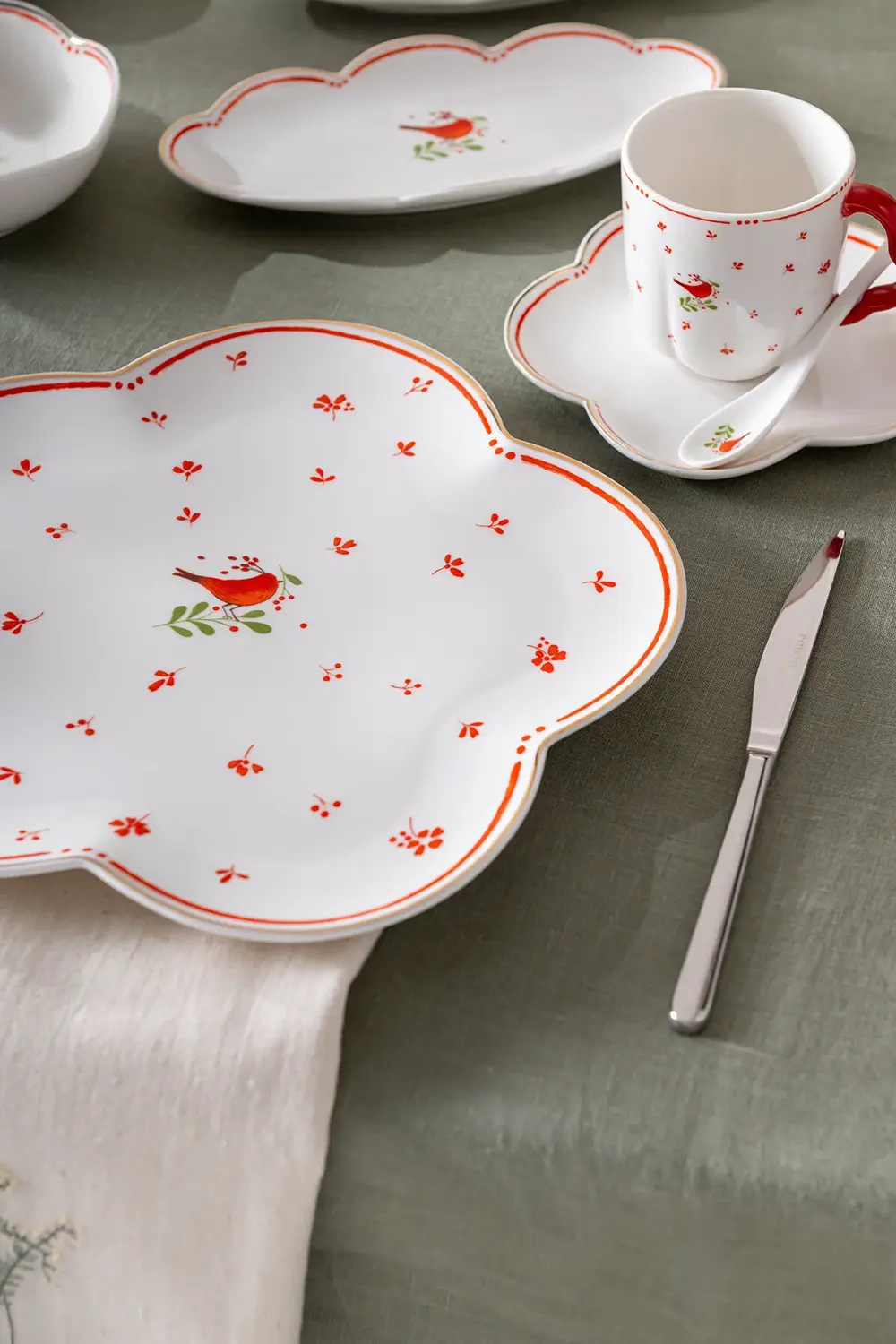 Myna Porselen 32 Parça 6 Kişilik Kahvaltı Takımı