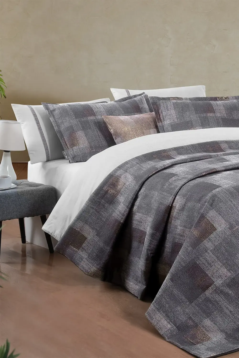 Sarev Nadine Antrasit Çift Kişilik Dekoratif Kırlent Hediyeli Yatak Ört