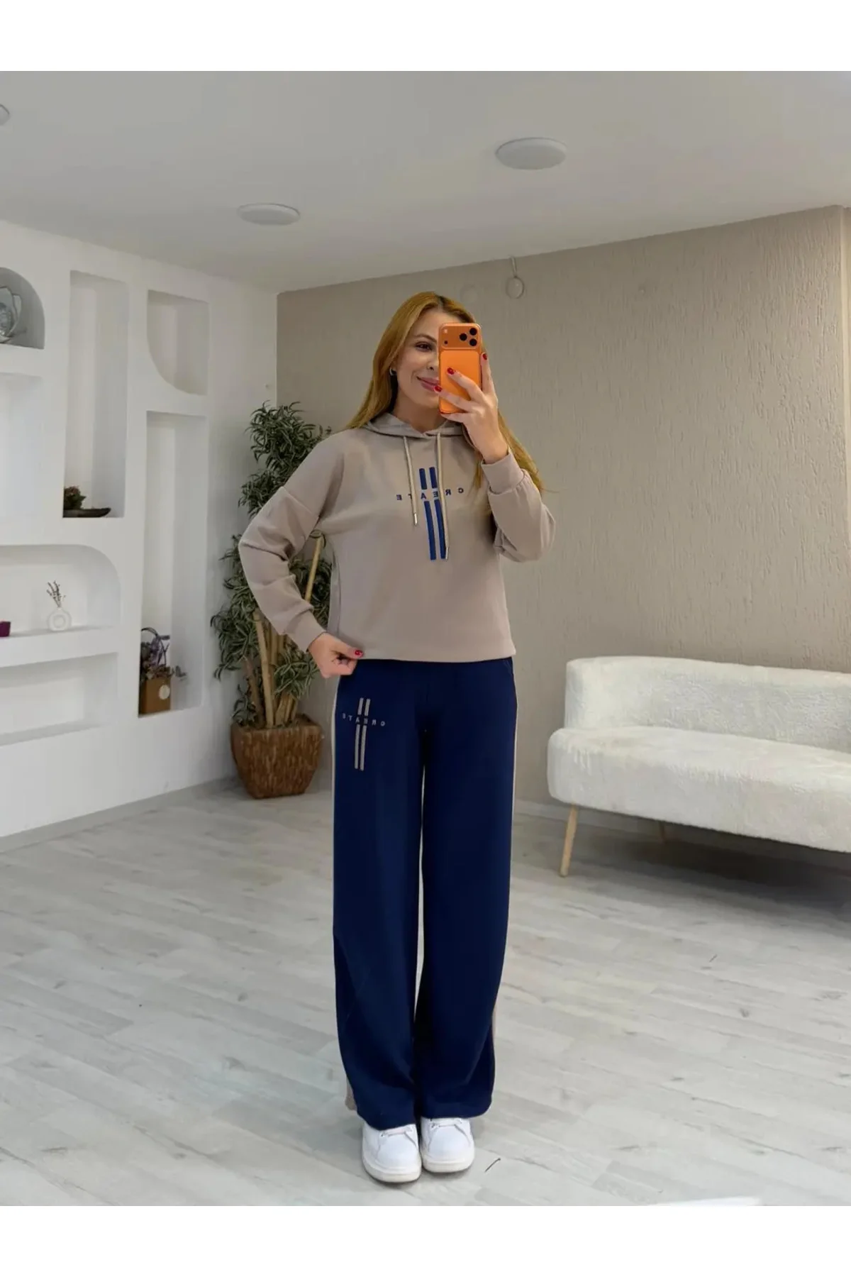 NAKIŞ DETAYLI MODAL KAPÜŞONLU EŞOFMAN TAKIMI