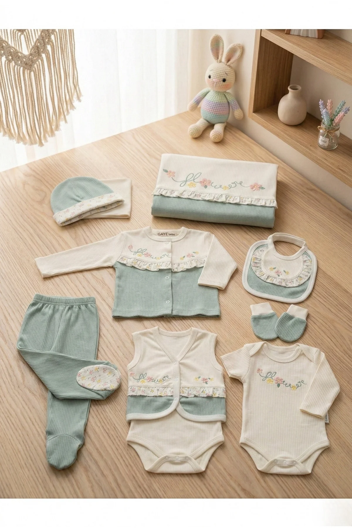 Nakışlı %100 Pamuk Unisex Bebek Hastane Çıkışı 10’lu Set – 0–1 Yaş Nakışlı %100 Pamuk Unisex Bebek Hastane Çıkışı 10’lu Set – 0–1 Yaş