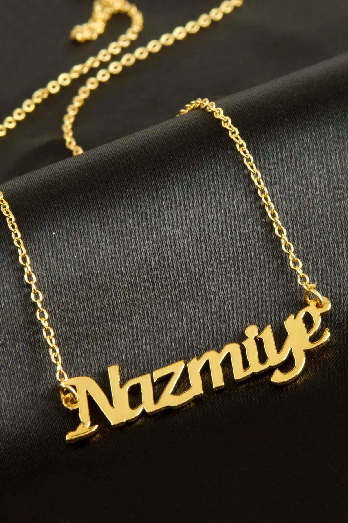 Nazmiye isimli kolye (Kişiye Özel) Nazmiye isimli kolye (Kişiye Özel)