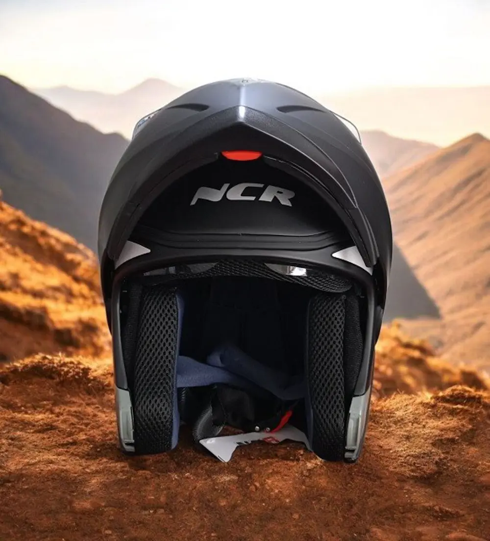 NCR-158 ÇENE AÇILIR GÖZLÜKLÜ E-CE BELGELİ KASK MAT SİYAH