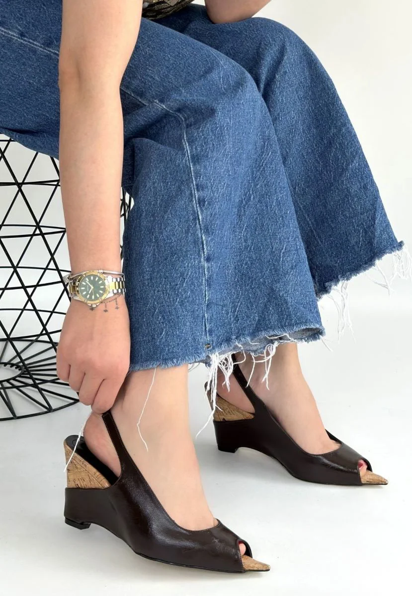 Nemba Kahverengi Rugan Dolgu Topuk Ayakkabı