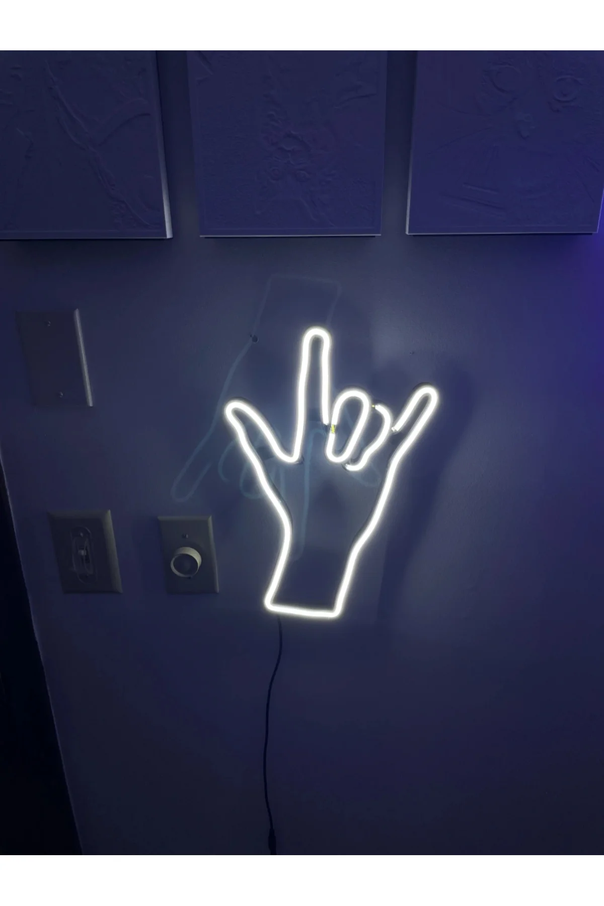 Neon Işıklı El