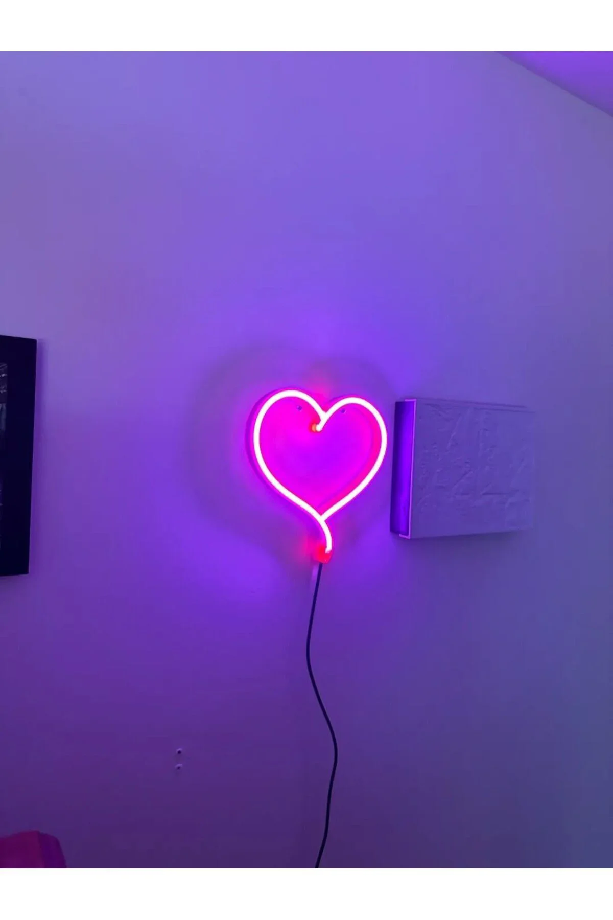 NEON IŞIKLI KALP
