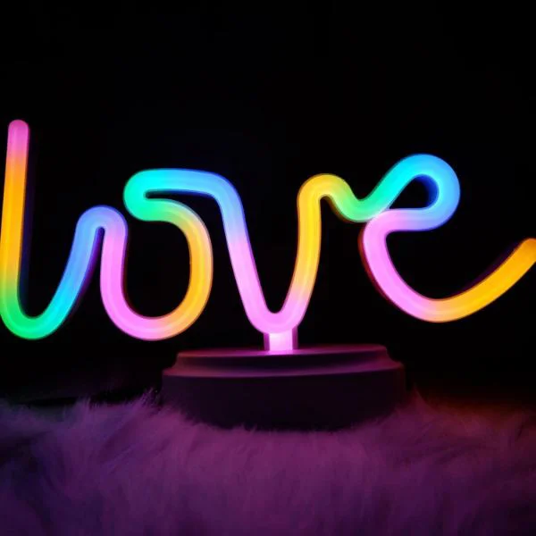 Neon Işıklı Love Yazılı Dekoratif Masa Gece Lambası 14,5x6x25,5 c