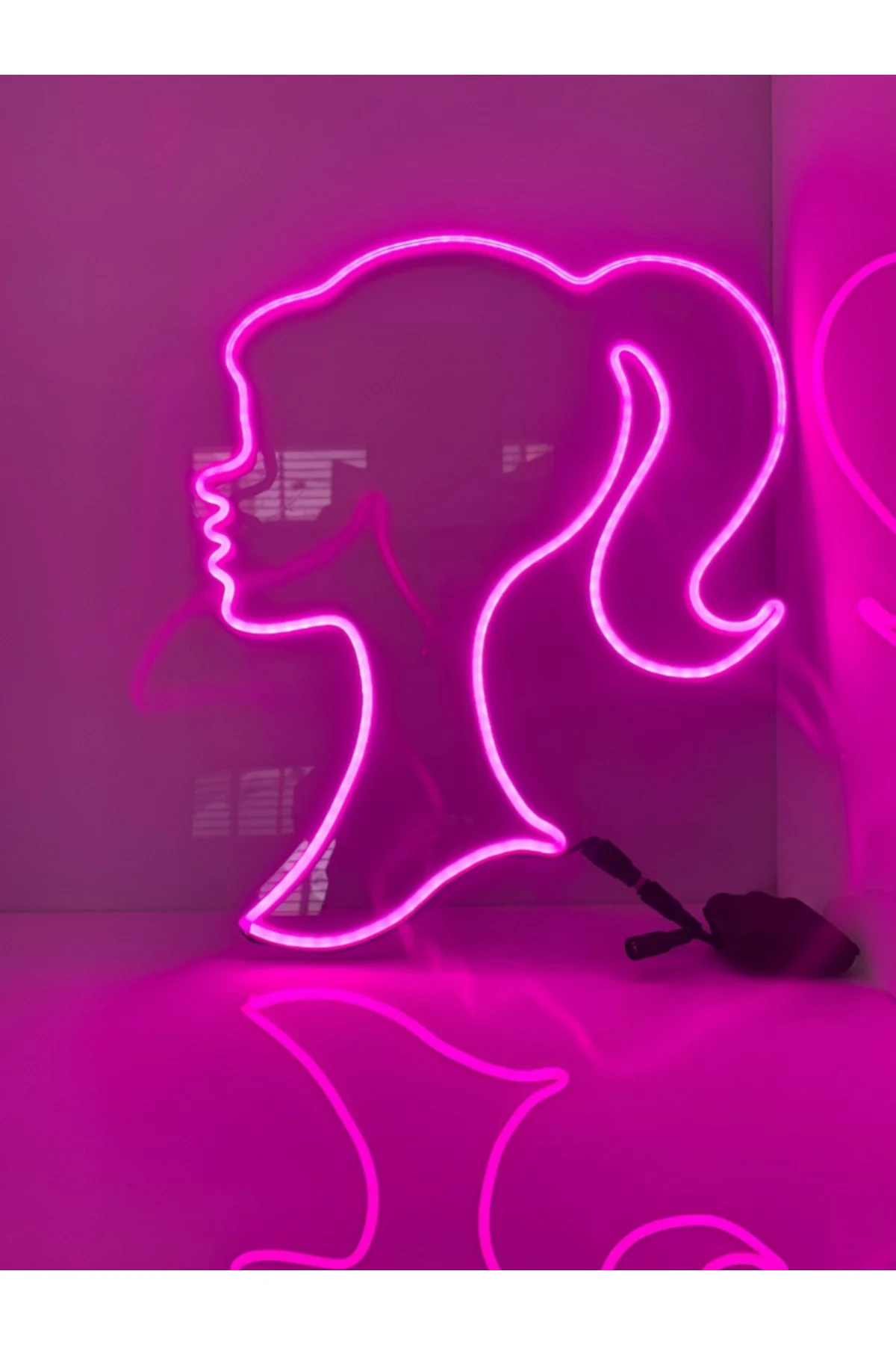 NEON LED IŞIKLI BARBİE