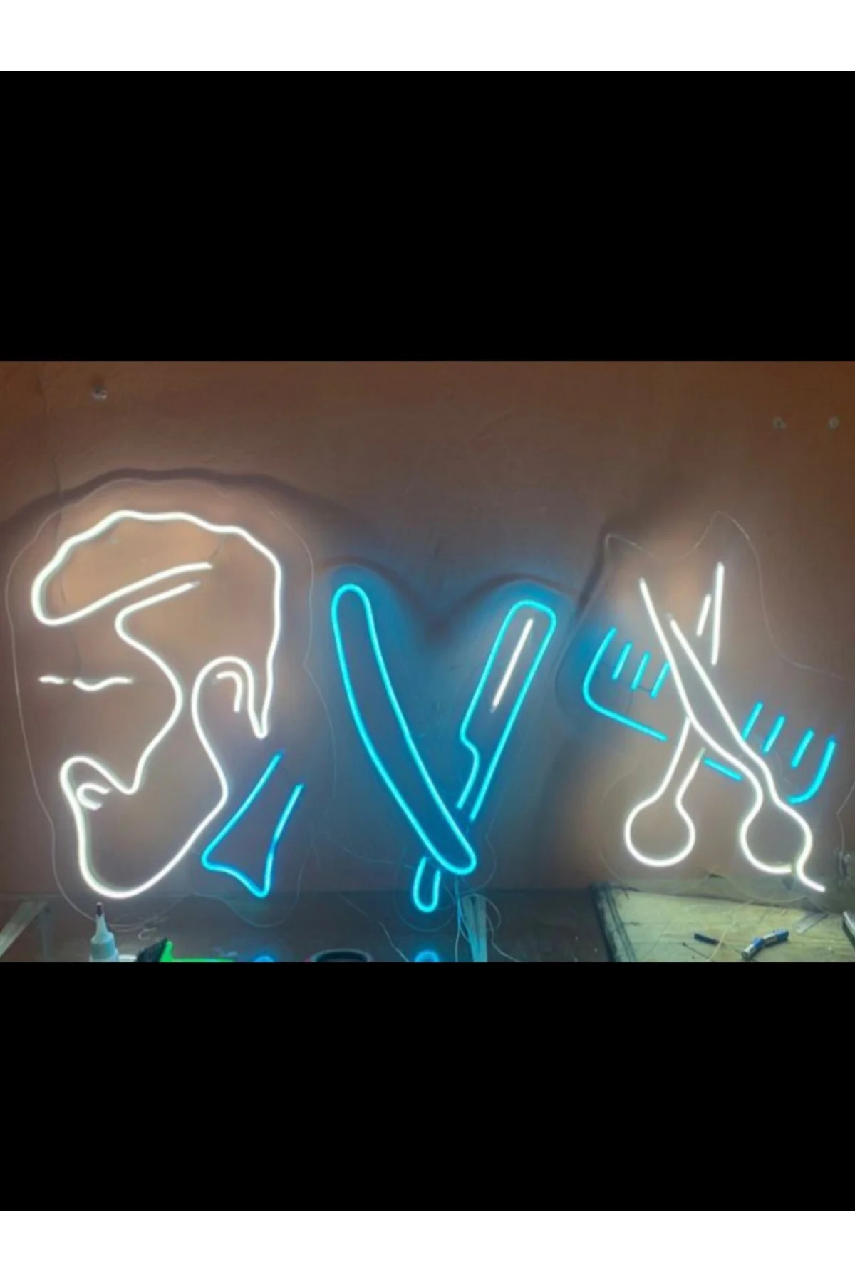 NEON LED IŞIKLI KUAFÖR BERBER TARAK MAKAS USTURA