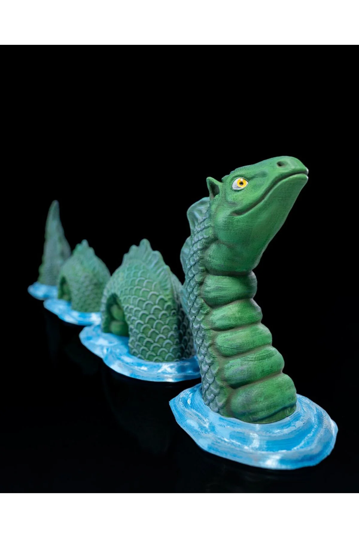 Nessie Loch Ness Canavarı Boyalı Figür 25 CM (BÜYÜK BOY)