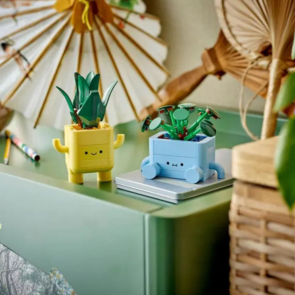 Nessiworld 10349 Lego Botanicals Mutlu Bitkiler 217 parça +9 yaş