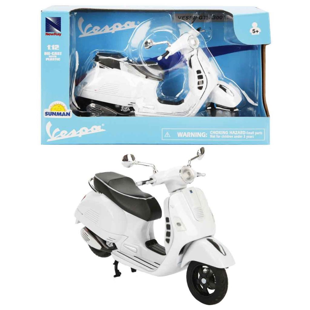 Nessiworld 57243 SUN- Vespa GTS 300 Super Beyaz Motor 1:12 Nessiworld 57243 SUN- Vespa GTS 300 Super Beyaz Motor 1:12